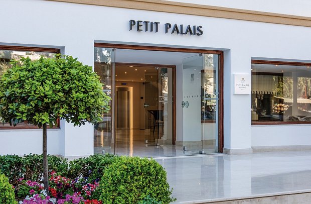 Canvas by Mitsis Petit Palais