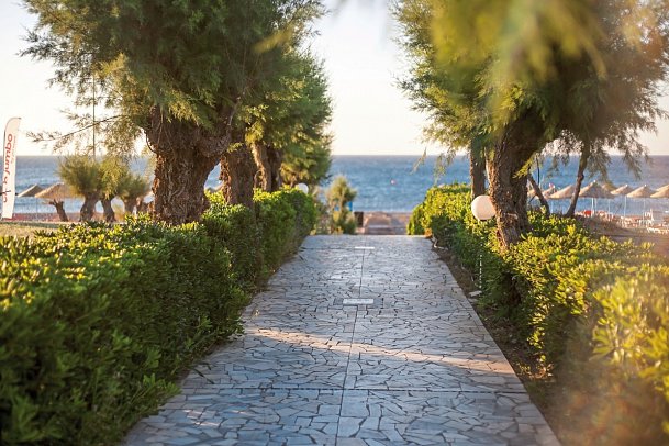 Pegasos Deluxe Beach Hotel