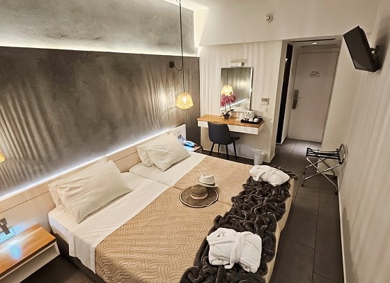 Atlantis Boutique Hotel & Spa - Wohnbeispiel Doppelzimmer Superior (Zimmercodierung DS2)
