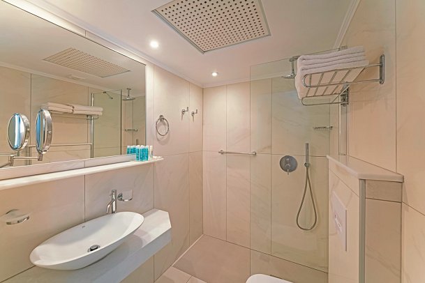 Best Western Plus Plaza Hotel Rhodes - Wohnbeispiel Doppelzimmer Haupthaus (Zimmercodierungen DBU & DPU)