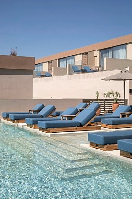 Este Elegant Suites & Villas