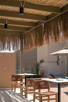 Este Elegant Suites & Villas