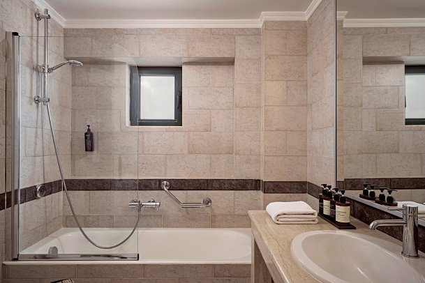 Lindian Dream SeaSide Resort - Badbeispiel Maisonette seitlicher Meerblick (Zimmercodierung MBN)