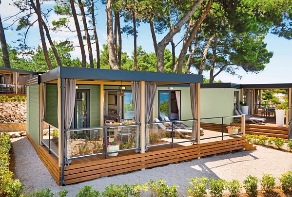 Valamar Camping Jezevac - Wohnbeispiel Lungomare Home für 4+2 Meerseite (Zimmercodierung CB4)