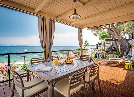 Valamar Camping Jezevac - Wohnbeispiel Lungomare Home für 4+2 (Zimmercodierungen CB3 & CB4)
