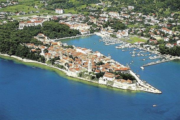 Schillernde Inselwelt und brillante Naturschönheiten