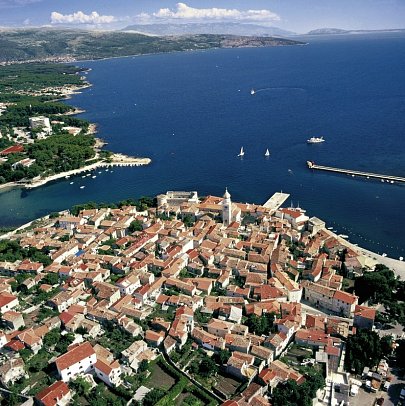 Schillernde Inselwelt und brillante Naturschönheiten