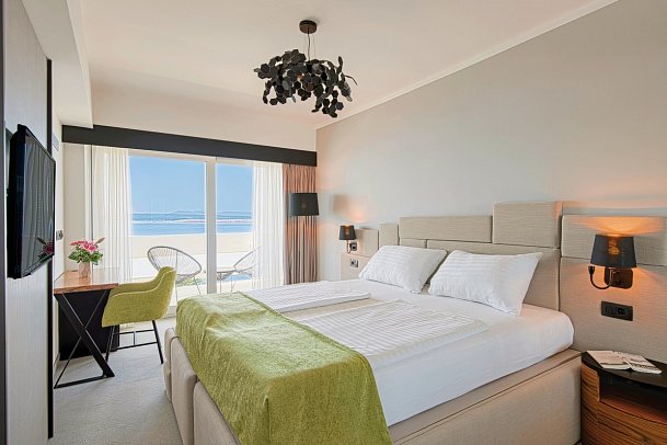 Omorika - Wohnbeispiel Doppelzimmer Premium Meerblick (Zimmercodierung DMM)