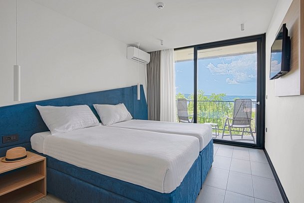 Ad Turres - Wohnbeispiel Doppelzimmer Nebengebäude Meerseite (Zimmercodierung D1V)