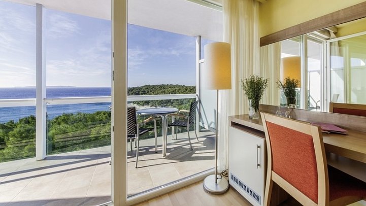 Aurora - Wohnbeispiel Doppelzimmer Meerseite (Zimmercodierung D1C)