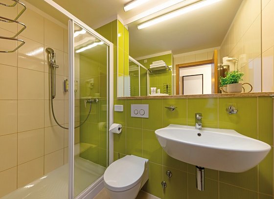 Family Hotel Vespera - Beispiel Bad Doppelzimmer (Zimmercodierungen DB2, D1C, FV1, FVC, DBC & DB3)