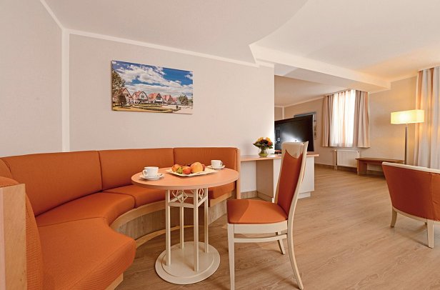 Seehotel Großherzog von Mecklenburg - Wohnbeispiel Juniorsuite (Zimmercodierung JB1)