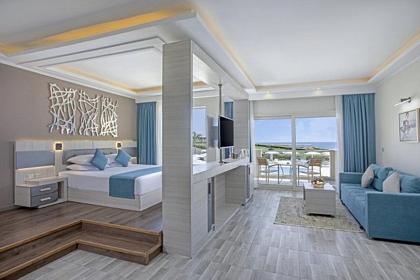 Sirena Beach Resort & Spa - Wohnbeispiel Suite Executive Meeresfront (Zimmercodierung WTO)