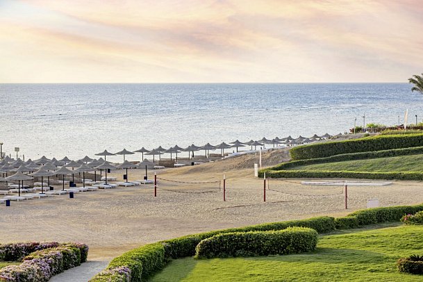 Sirena Beach Resort & Spa