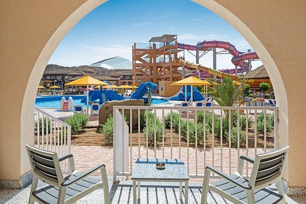 Pickalbatros Portofino Villaggio Resort - Beispiel Balkon Familienzimmer Deluxe Poolblick (Zimmercodierung FDP)