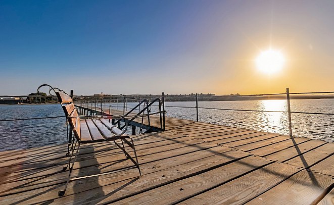 Blend Elphistone Resort