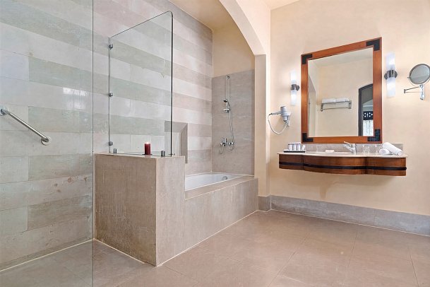 Swissôtel Resort El Quseir - Beispiel Bad (Zimmercodierungen DB1, DXN & DMM)