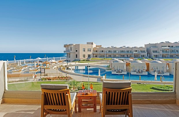 Diamond Beach by Pearl Resort - Beispiel Balkon Suite Deluxe Meeresfront mit Verbindungstür 2 Bäder (Zimmercodierung WVM)