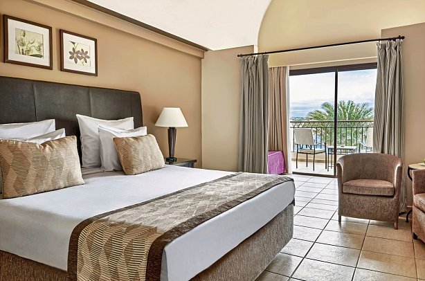 JAZ Lamaya Resort - Wohnbeispiel Familienzimmer Meerblick (Zimmercodierung F2M)
