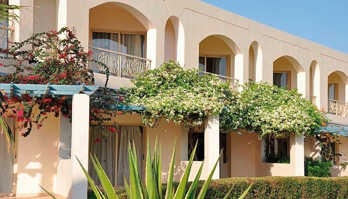 Brayka Bay Resort