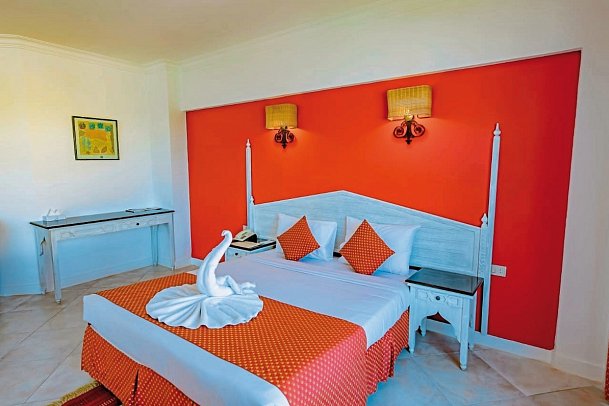 Flamenco Beach & Resort - Wohnbeispiel Doppelzimmer Standard Pool-/Gartenblick (Zimmercodierungen DG1 & DC1)