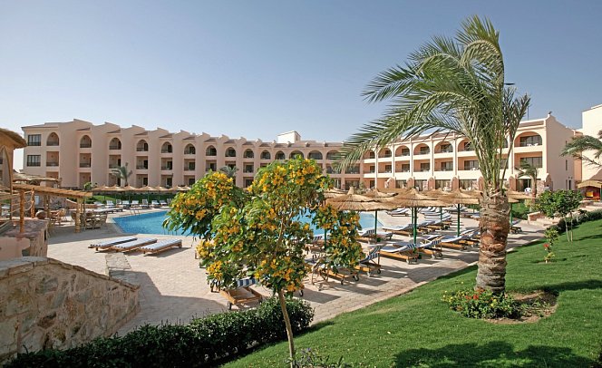 Flamenco Beach & Resort