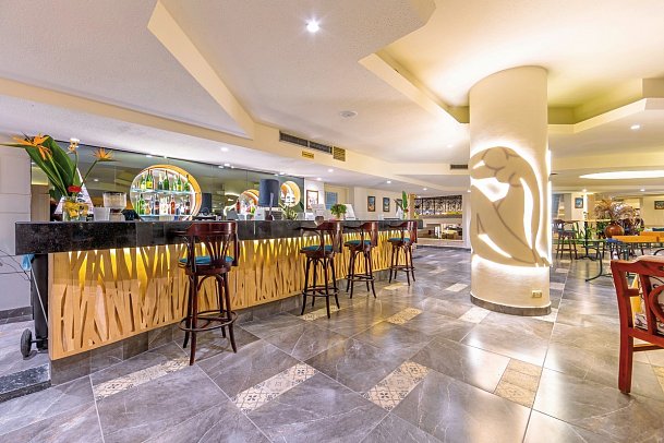 Flamenco Beach & Resort