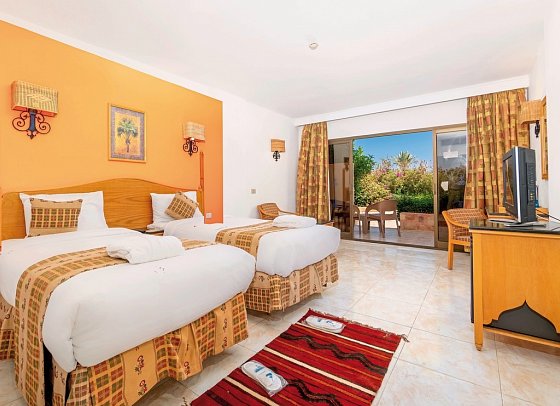 Flamenco Beach & Resort - Wohnbeispiel Doppelzimmer Standard Pool-/Gartenblick (Zimmercodierungen DG1 & DC1)