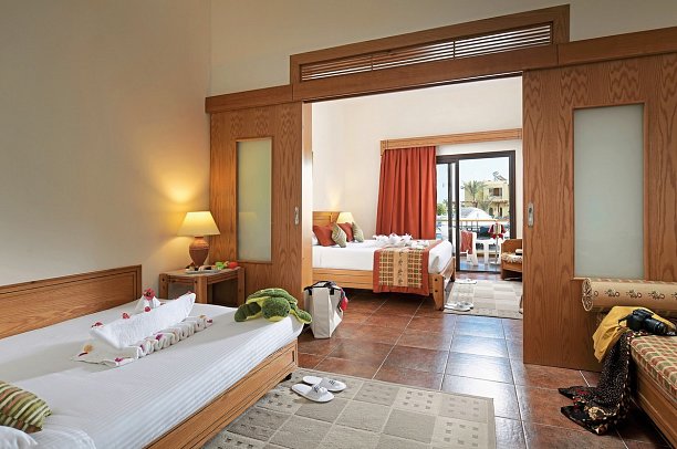 Three Corners Fayrouz Plaza Beach Resort - Wohnbeispiel Familienzimmer Grand (Zimmercodierung FB1)