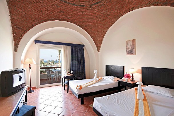 The Three Corners Sea Beach Resort - Wohnbeispiel Doppelzimmer Komfort Gartenblick (Zimmercodierungen DFG & DCG)