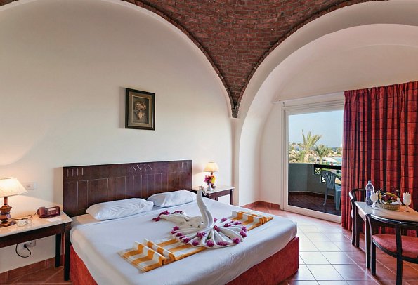 Three Corners Sea Beach Resort - Wohnbeispiel Doppelzimmer Komfort Gartenblick (Zimmercodierungen DFG & DCG)