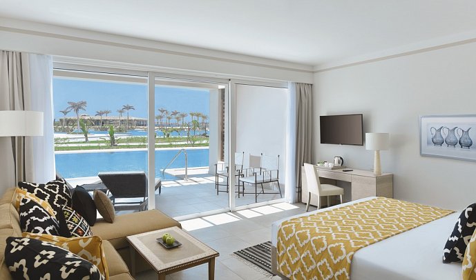 Steigenberger Resort Alaya - Wohnbeispiel Doppelzimmer Deluxe Swim-Up Meerblick (Zimmercodierung DDO)