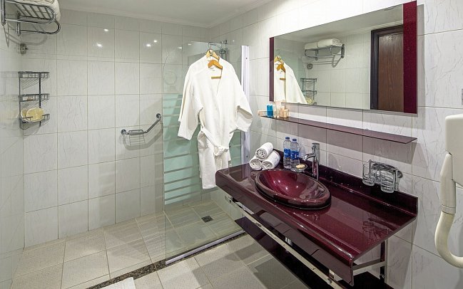 Casa Mare Resort - Beispiel Bad Doppelzimmer Superior (Zimmercodierungen DSG, DCG, DSP, DCP, DSM & DCM)