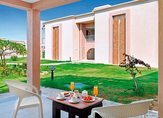 Pickalbatros Sea World Resort - Beispiel Balkon Doppelzimmer Standard Gartenblick (Zimmercodierungen DGG, DCG, DFG & EFG)