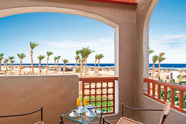 Pickalbatros Sands Port Ghalib - Beispiel Balkon Doppelzimmer Standard Meerblick (Zimmercodierungen DGM, DCM & F2M)