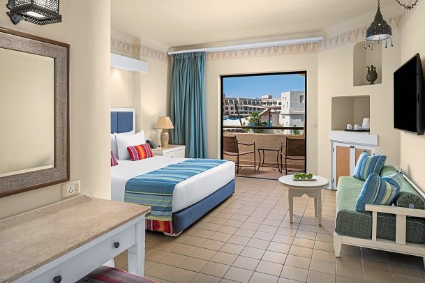 Pickalbatros Sands Port Ghalib - Wohnbeispiel Familienzimmer Verbindungstür Gartenblick (Zimmercodierung F1G)