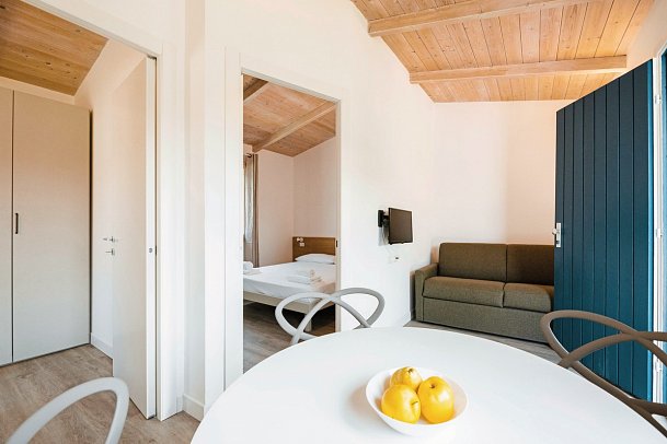 Natural Village Resort - Wohnbeispiel Golden Chalet (Zimmercodierung CB5)