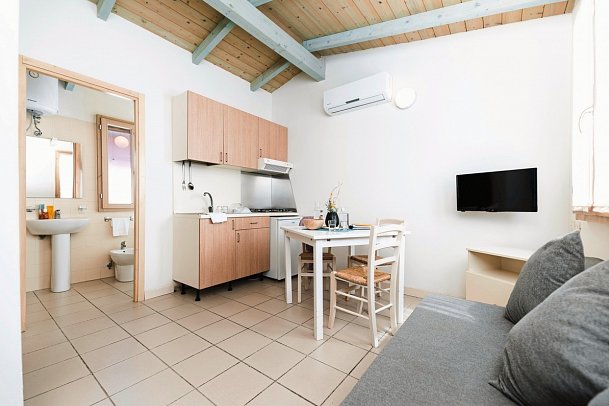 Natural Village Resort - Wohnbeispiel Green Chalet (Zimmercodierung CB1)