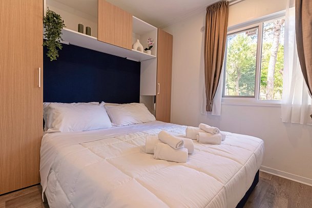 Roseto degli Abruzzi Easy Camping Village - Wohnbeispiel Lodge Superior (Zimmercodierung CB3)