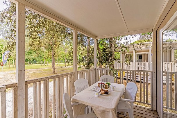 Roseto degli Abruzzi Easy Camping Village - Wohnbeispiel Lodge Superior (Zimmercodierung CB3)