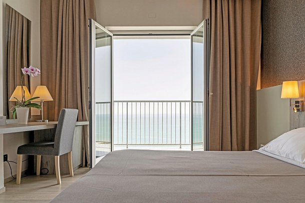 Hermitage - Wohnbeispiel Doppelzimmer Meerblick (Zimmercodierung DBM)