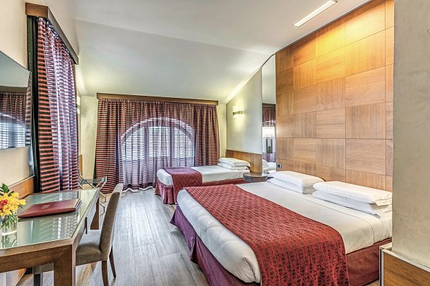 Kolbe - Wohnbeispiel Dreibettzimmer Superior (Zimmercodierung TS1)