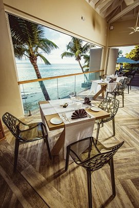 Carana Beach Hotel - Lorizon