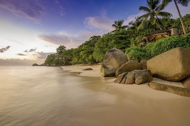 Coco de Mer & Black Parrot Suites