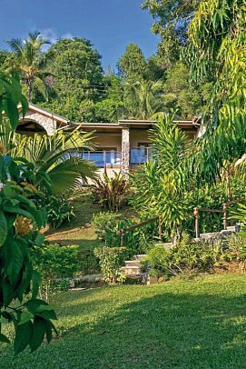 Coco de Mer & Black Parrot Suites