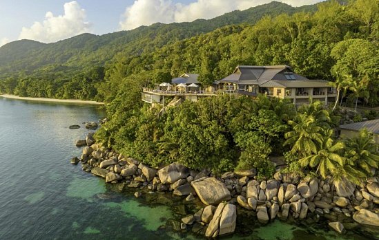 Coco de Mer & Black Parrot Suites