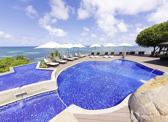 Coco de Mer & Black Parrot Suites