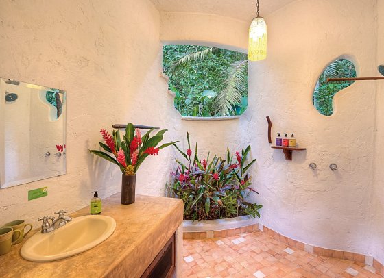 Playa Nicuesa Rainforest Lodge - Badbeispiel (Zimmercodierung UG1)