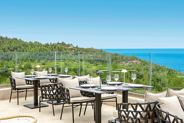 Ajul Luxury Hotel & Spa Resort