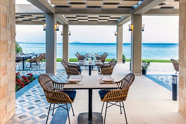 Ammoa Luxury Hotel & Spa Resort